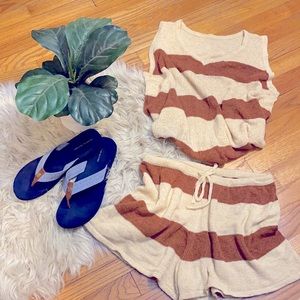 Coverup knitted shorts and tank top set size lg